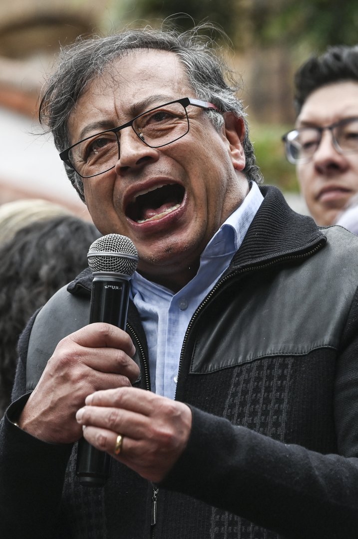 Petro e la strada in salita