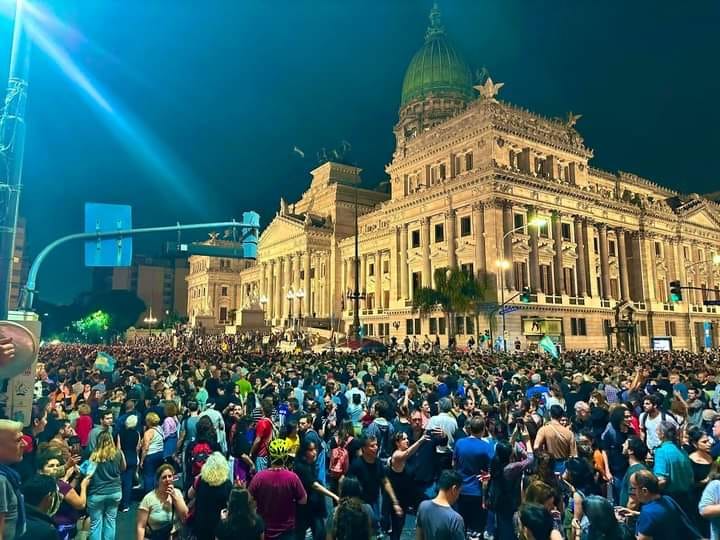 Gli inciampi dell’ultradestra